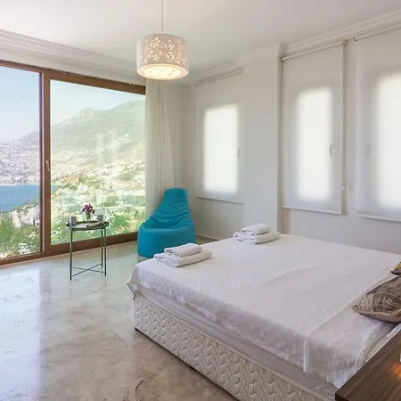 Kiki * Kalkan